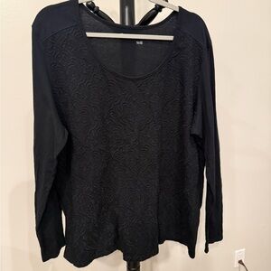 Women's Black Long Sleeve Top